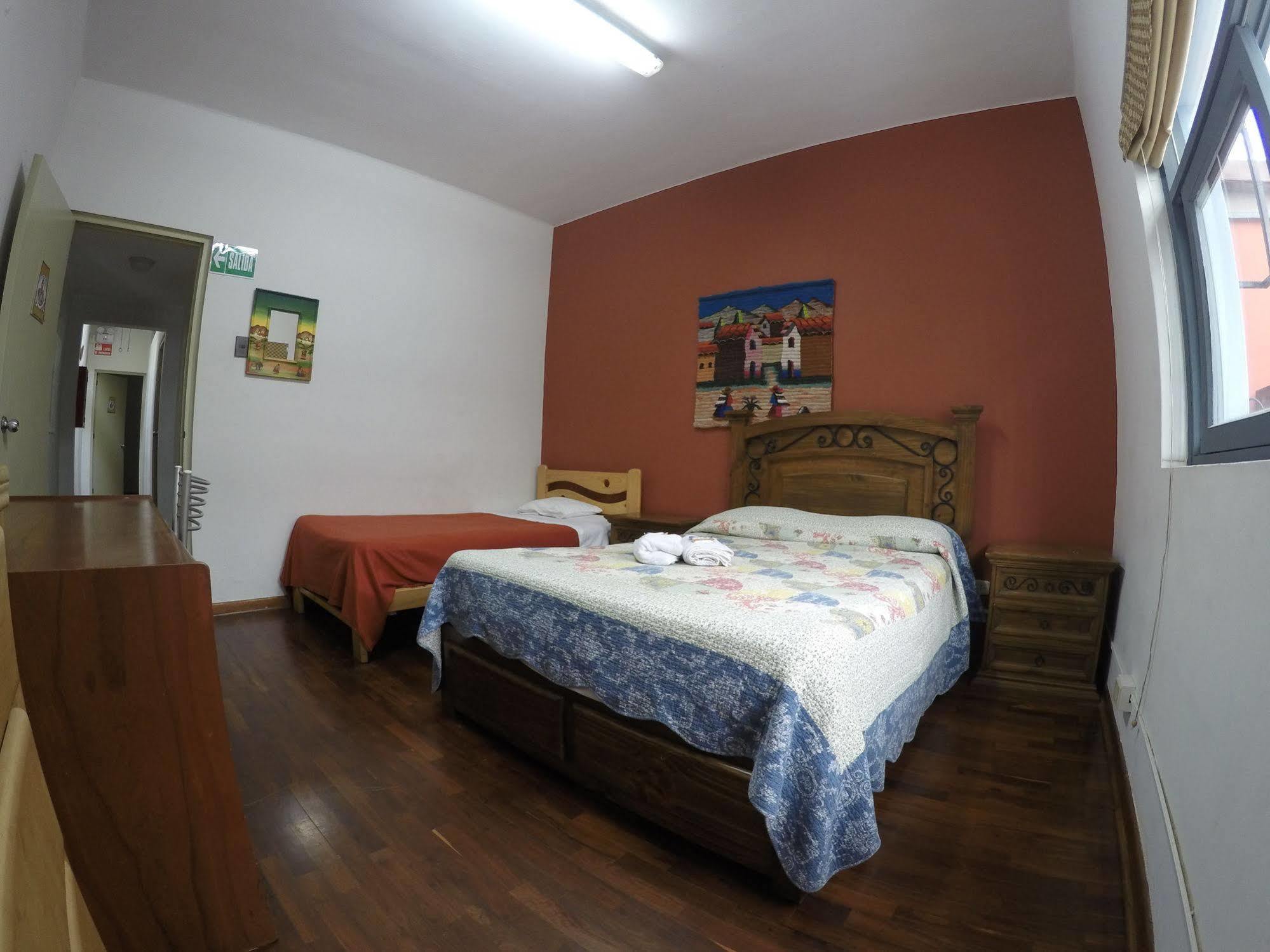 Casa Hualpa Hostel Lima Exterior photo